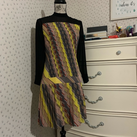 Karen Millen rainbow striped dress - Picture 5 of 16